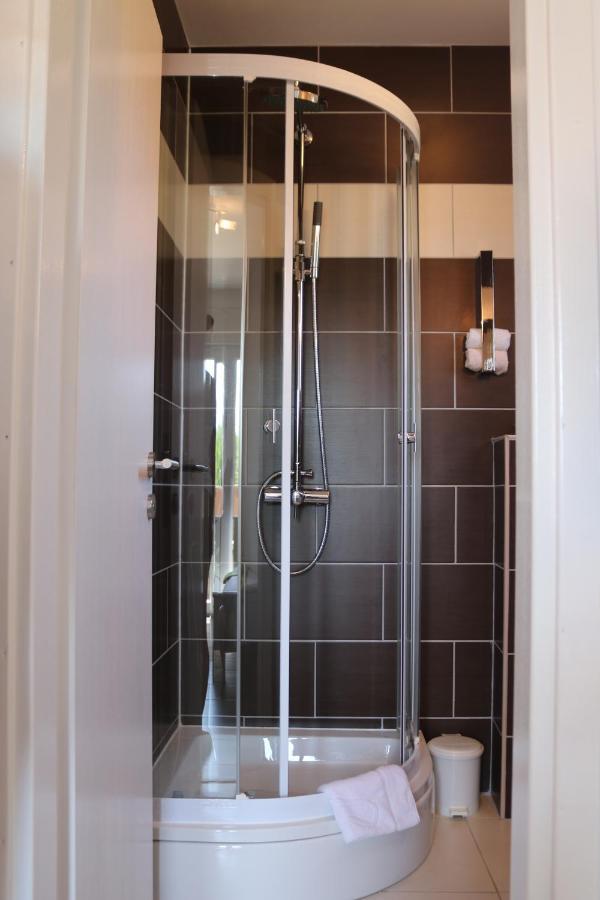 Apartment Matic Vrsi Buitenkant foto