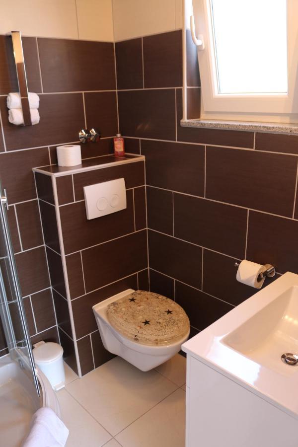 Apartment Matic Vrsi Buitenkant foto