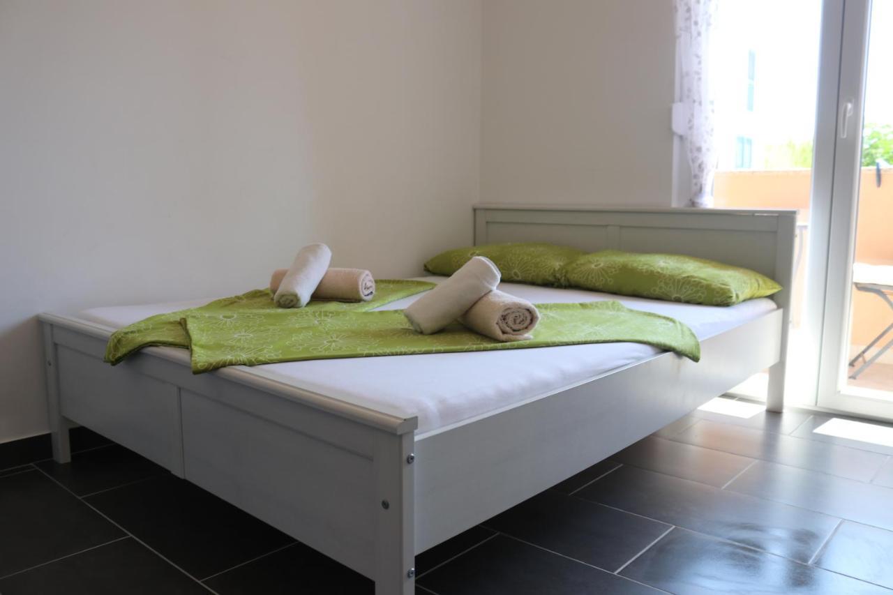 Apartment Matic Vrsi Buitenkant foto